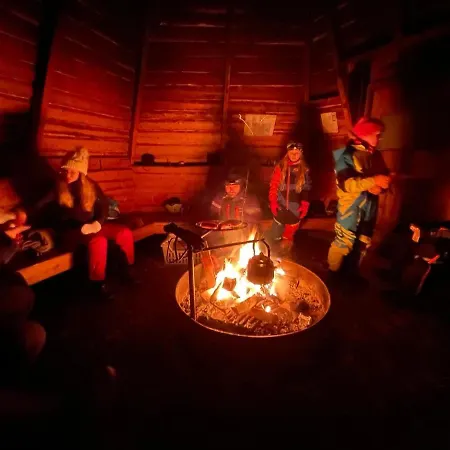 Beautiful Rural Experience With Reindeer Tervola