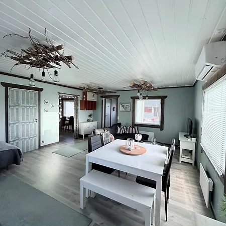 Aurora Sauna Hideaway Villa *