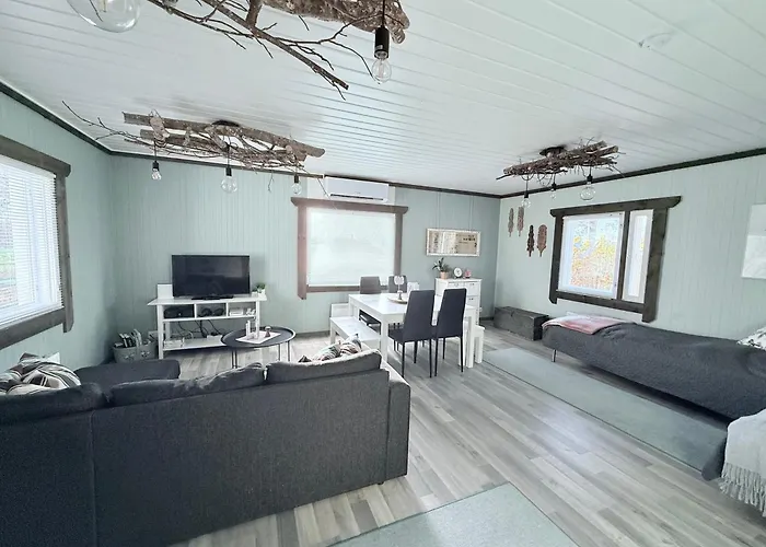 Aurora Sauna Hideaway *